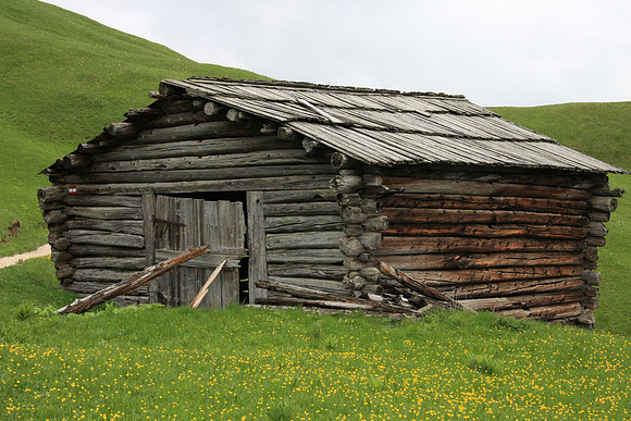 Interesting structures along the way. Most constructed of larch wood. Mostly for storing hay.