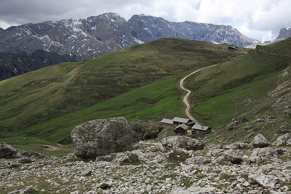 A small farm/rifugio that the goats belong to.