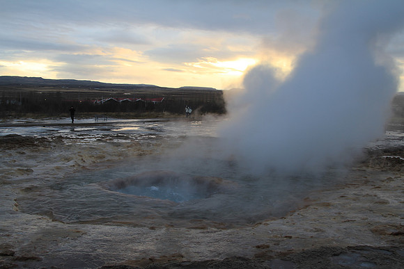 Some of the water goes back into the geysir and the process starts all over.