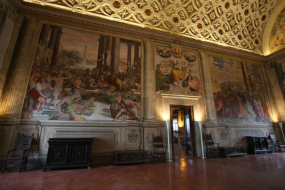 Frescoes in the main hall