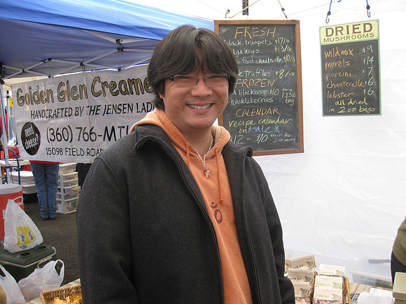 Andrew (visiting from Tucson) at the Ballard Farmer's Market