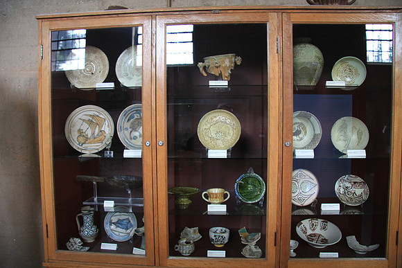 Pottery like we found earlier - in the Ancient Corinth Museum