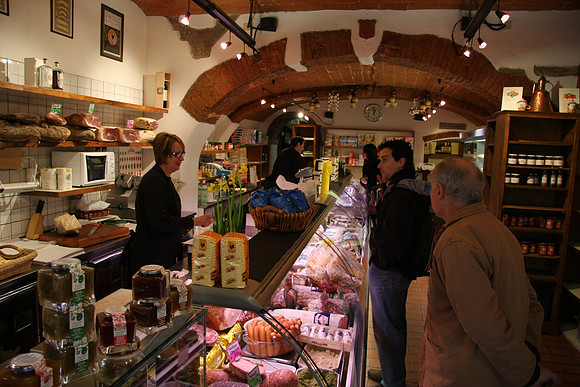 One of our favorite alimentaris in San Niccolo