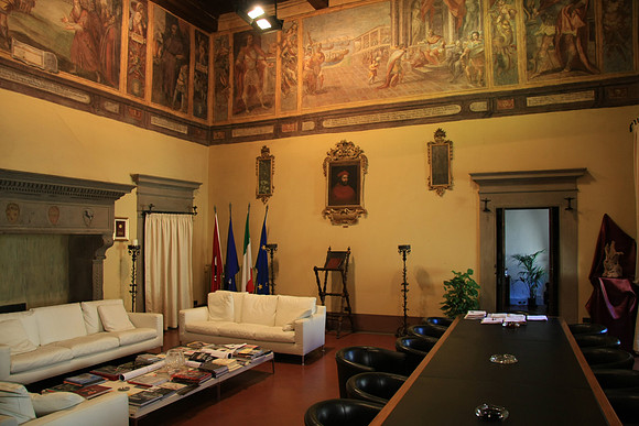 In the mayor's meeting room to see frescoes.