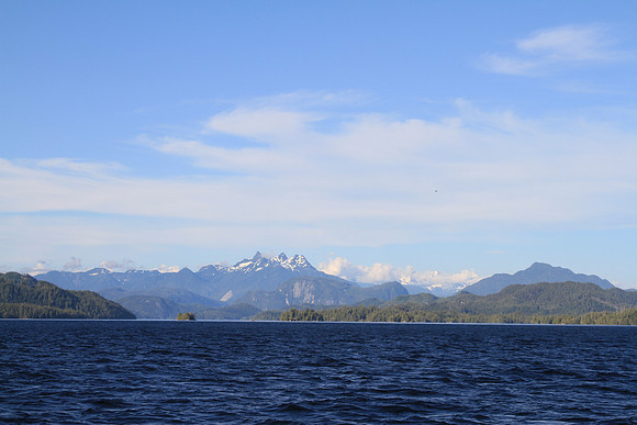 Queen Charlotte Strait heading toward Sullivan Bay on North Broughton Island