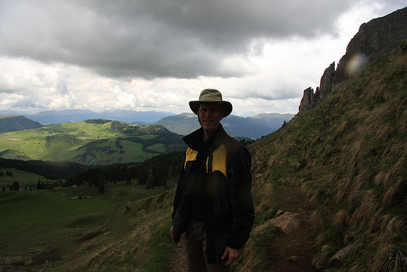 Mark on the north side of the Gruppo Sassolungo.