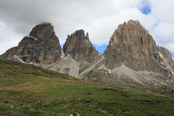 From the south the Gruppo Sassolungo has several parts.