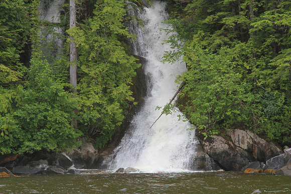 Heavy Rain = cascades tumbling everywhere off the faces of the hill sides around us.