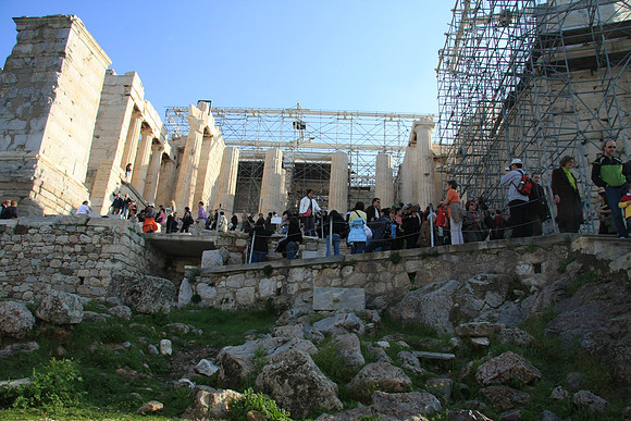 The entrance and people streaming in