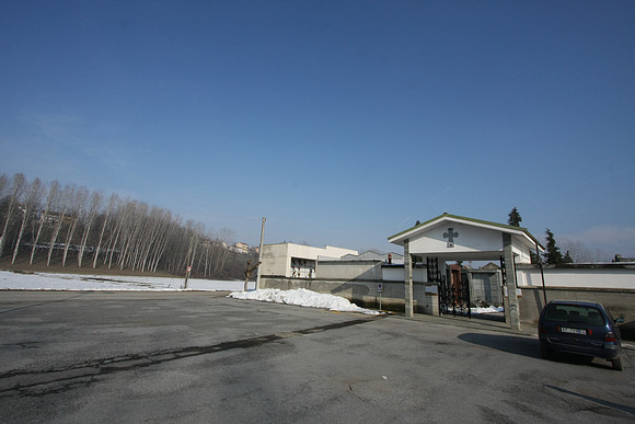 Outside the cemetery in Magliano Alpi