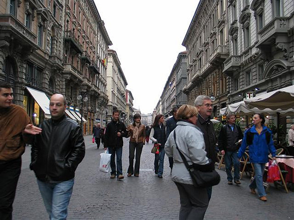 Milan Via Dante at Passeggiata