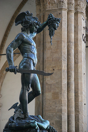 Outside the Palazzo in the Loggia - Benvenuto Cellini's Perseus