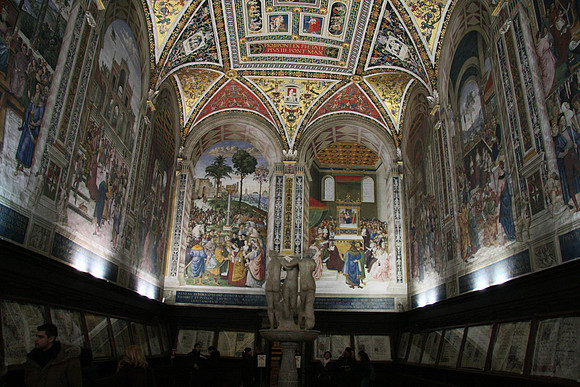 Piccolomini library