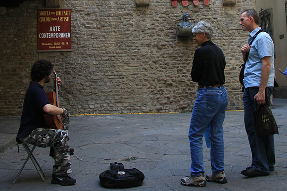 Classical Guitarist in front of Casa di Dante