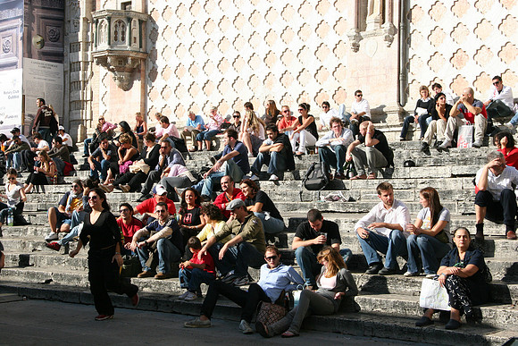 Folks relaxing in the piazza