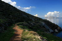 The path starts out nice and easy.