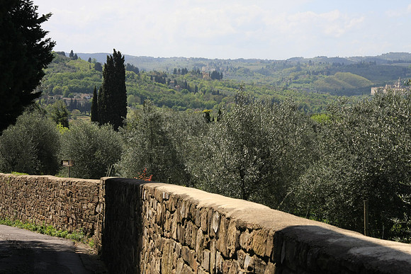Walking the country roads south of Florence