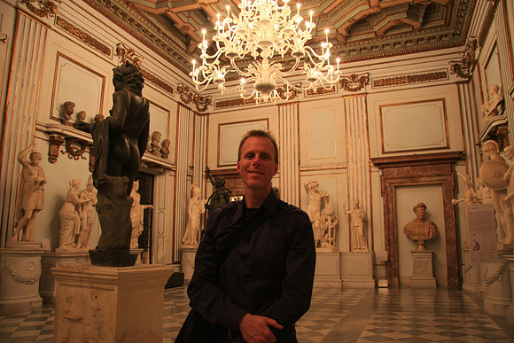 Mark in one of the many room (baby hercules in black marble behind him)