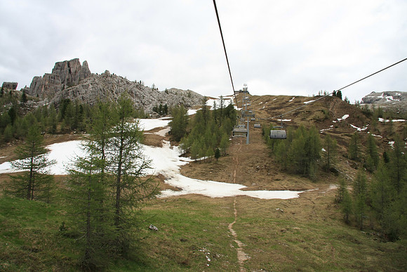 Bain di Dones Chair Lift takes you from 1889 to 2255m.