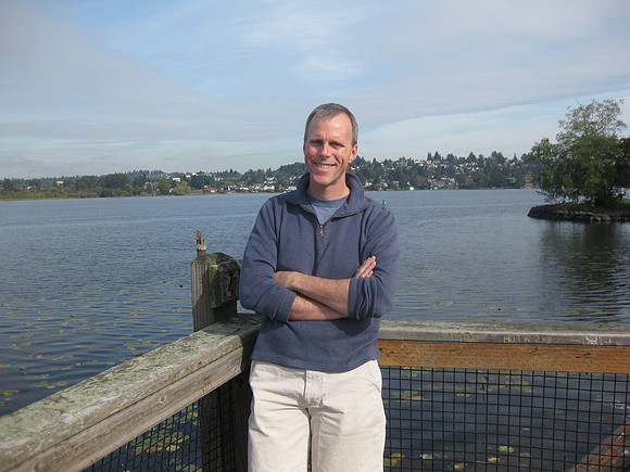 Foster Island - an easy walking trail on the edge of Lake Washington.