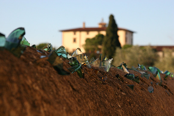 Tuscany hospitality - don't climb this wall. In the south hills of Florence