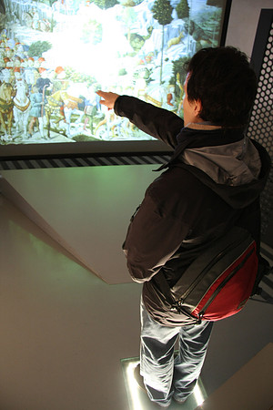 Interactive exploration of Magi Chapel images
