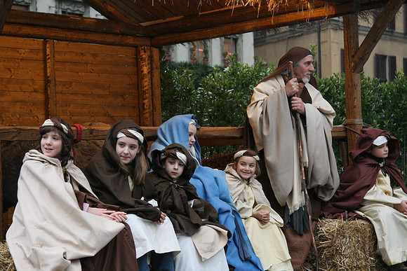 Outside the Duomo, the Holy Family awaits the Magi as they make their way from the Palazzo Pitti