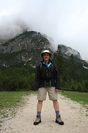 Start of the hike at Capanna Alpina at 1726m