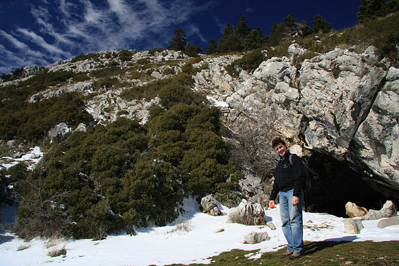 It's about 14km or 8.75 miles here from Delphi with an elevation gain of 800m or 2500 ft.