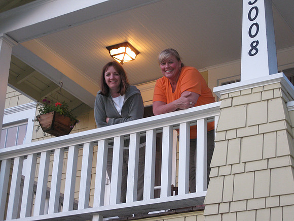 The hostesses: Corine and Kathy.