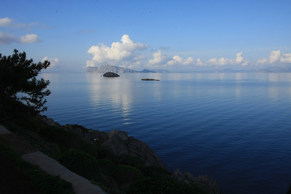 Start of the hike. Another beautiful day.