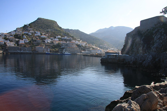 Hydra harbor