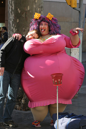 Bosomy