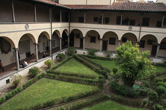 San Lorenzo Cloister - Outside the Laurentian Library